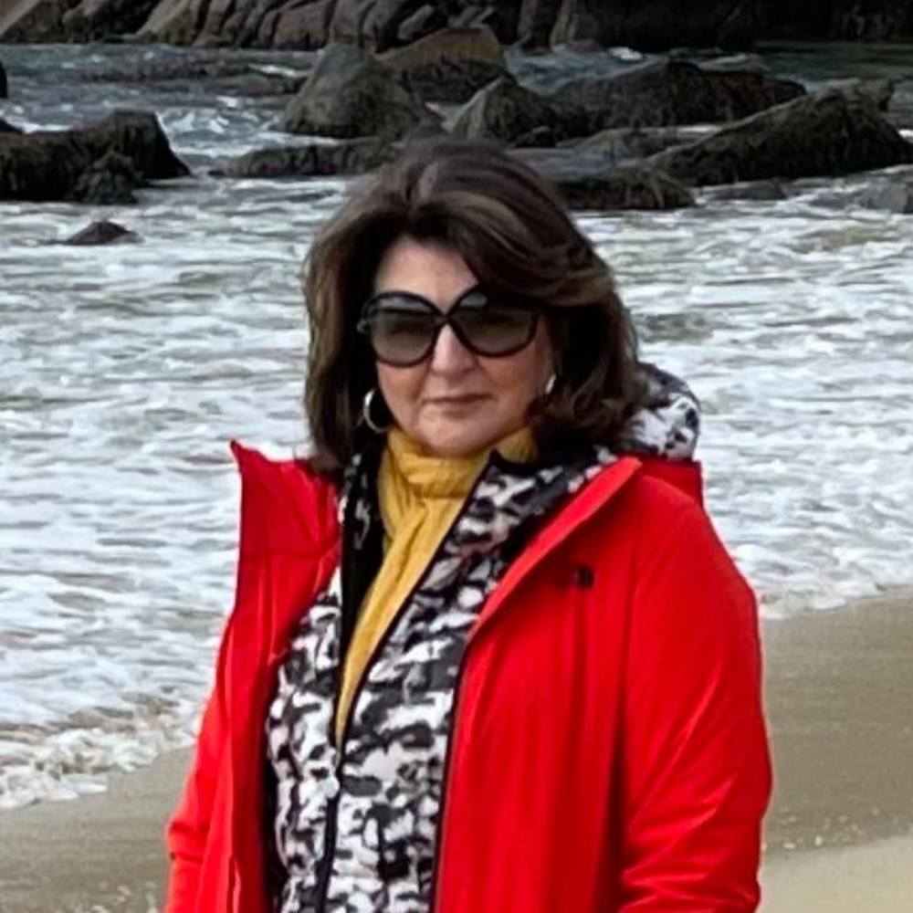 Meet your Posher, Vivian